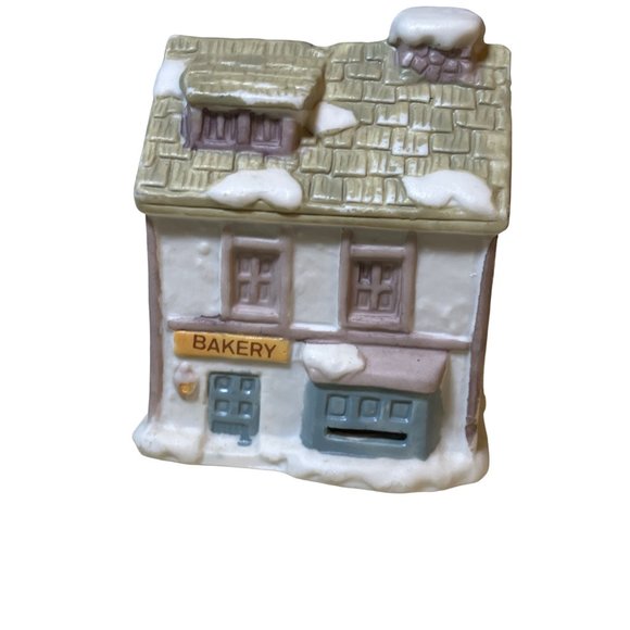 Village Houses 5 small Ornament or Christmas Village - Picture 2 of 12